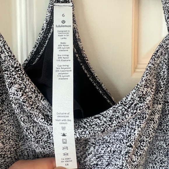 Lululemon razor back tank - worn once - Picture 4 of 5